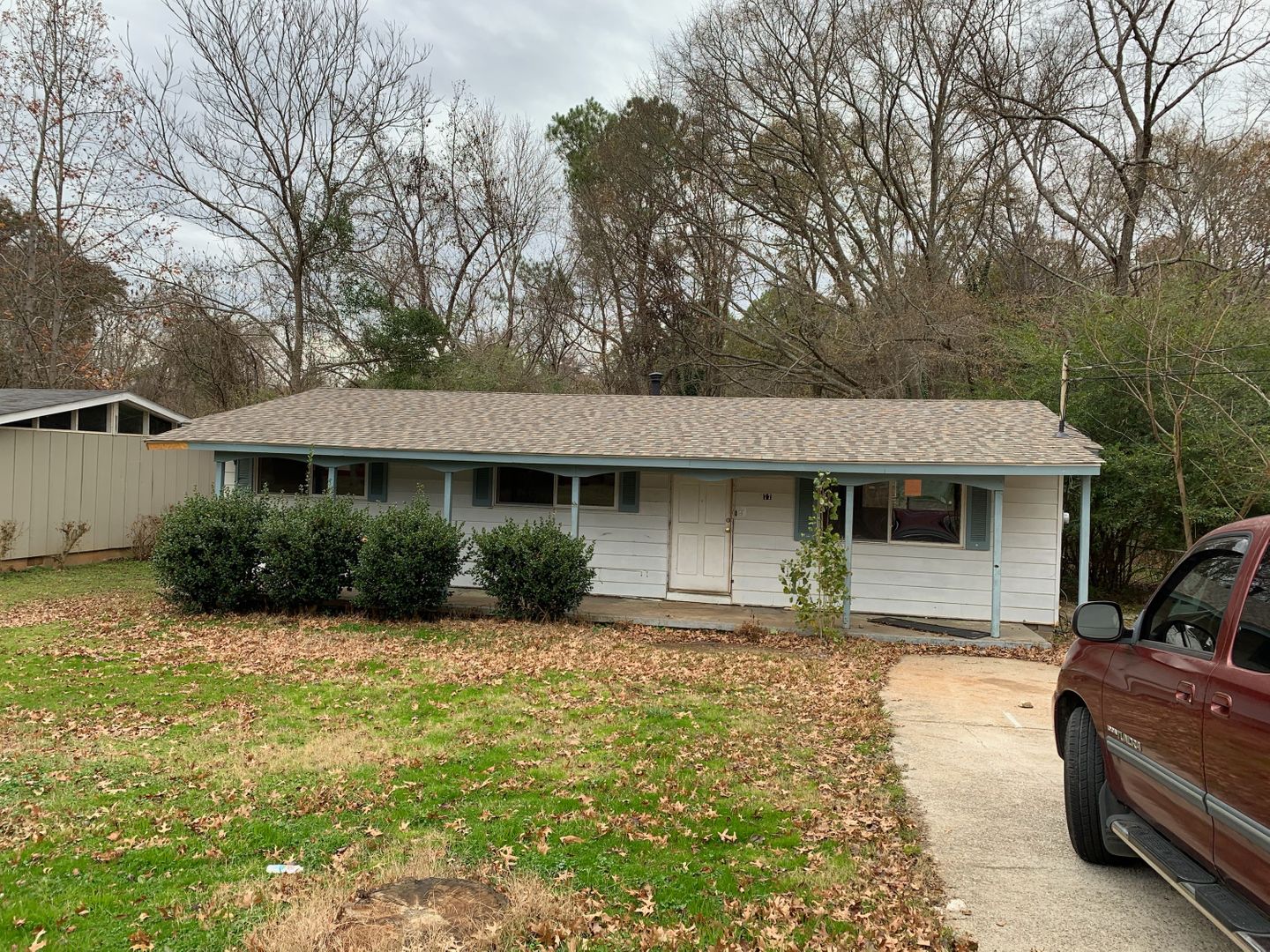 Newnan House: 77 Spence Ave