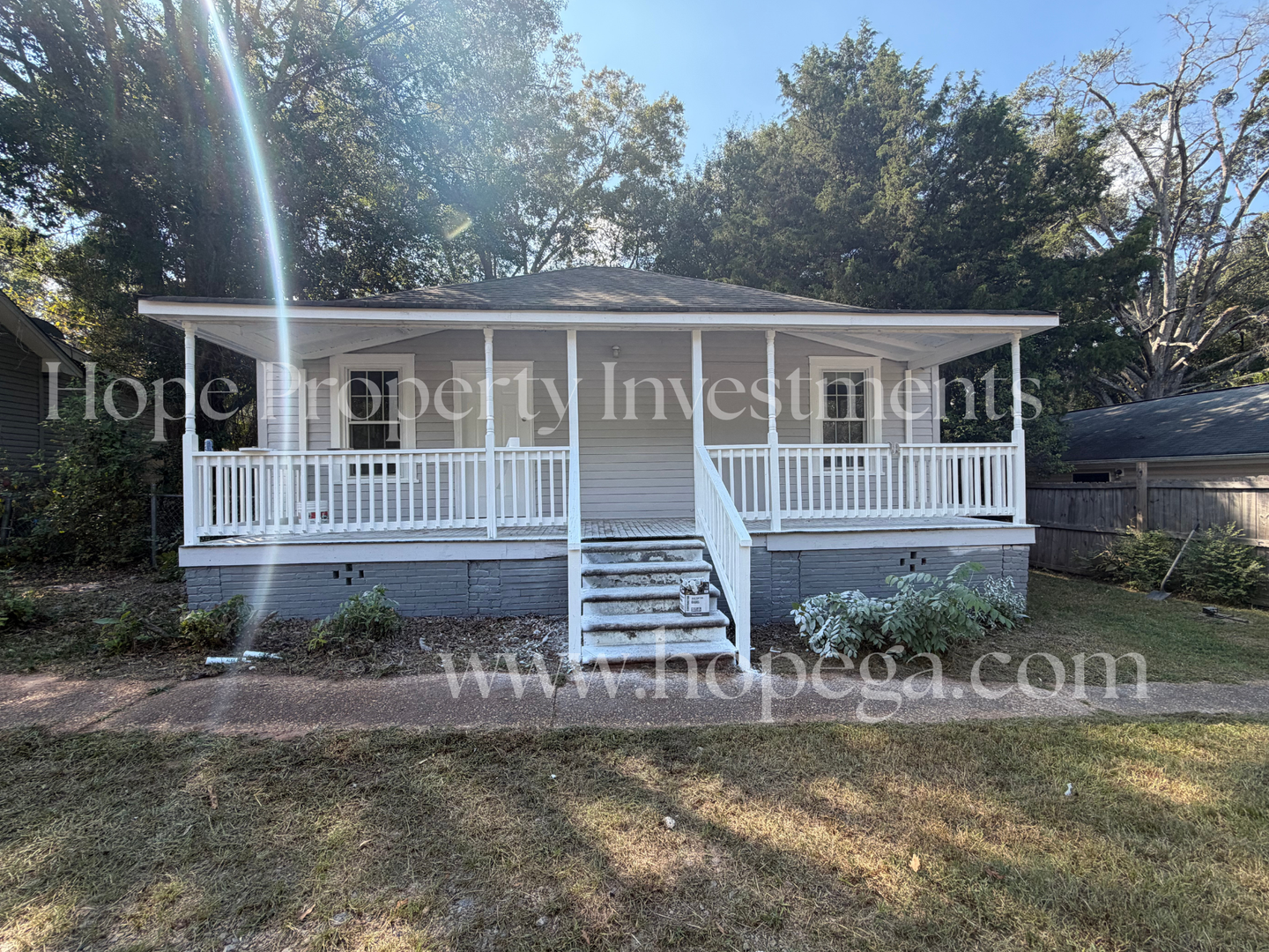 Grantville House: 140 Grady Smith St