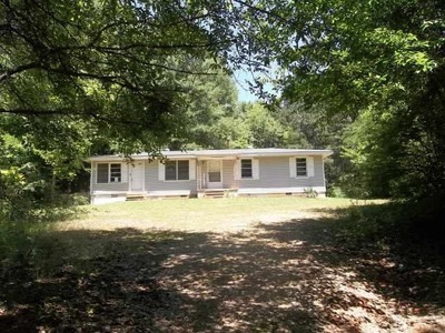 Newnan House: 37 Burnham Rd.