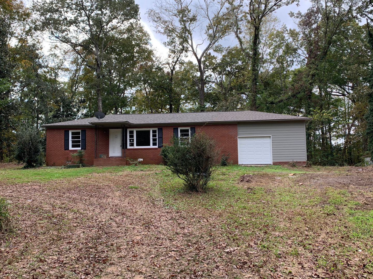 Grantville House: 180 West Grantville Rd