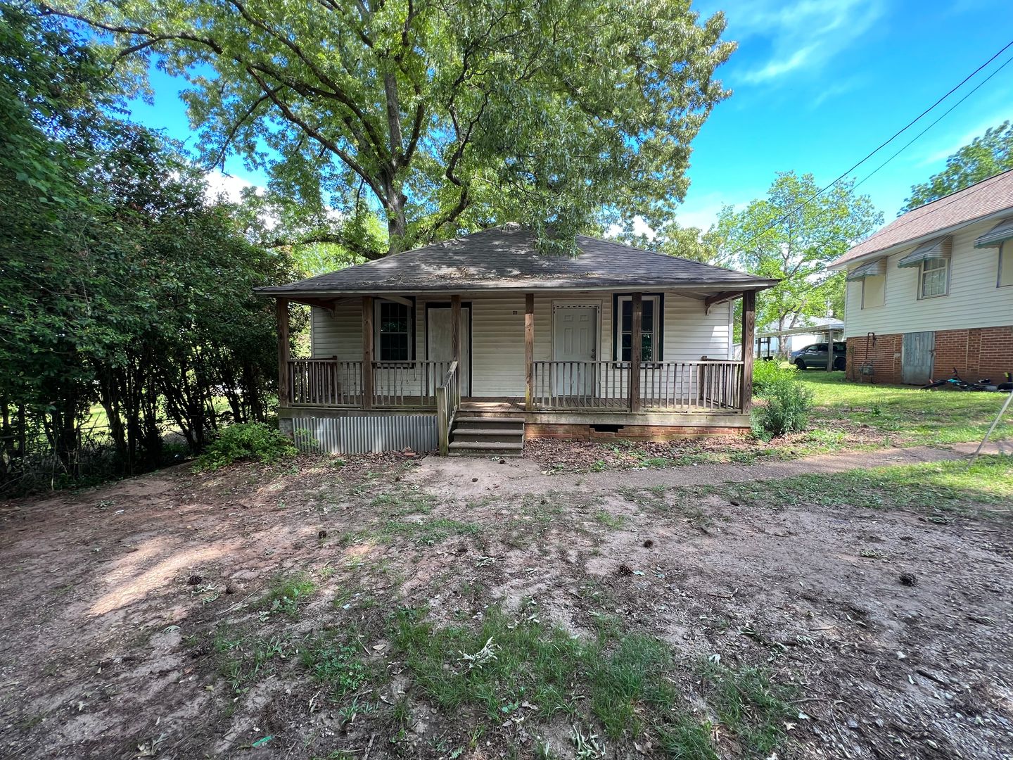 Grantville House: 125 Arnold St.