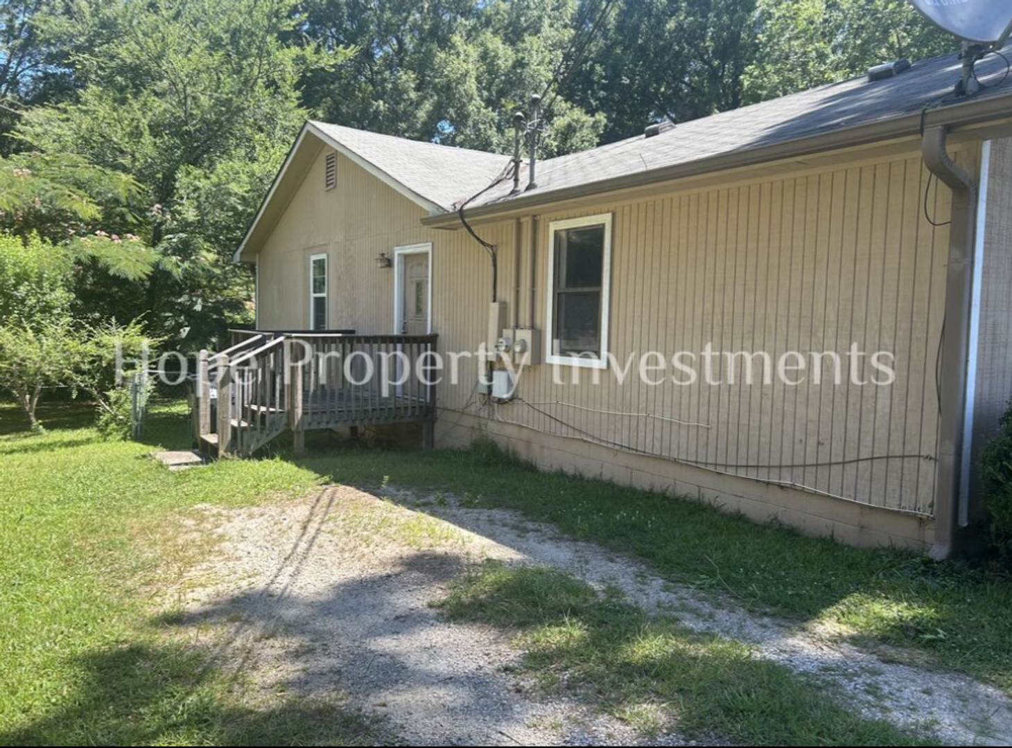 Senoia Apartment: 84 Matthews St