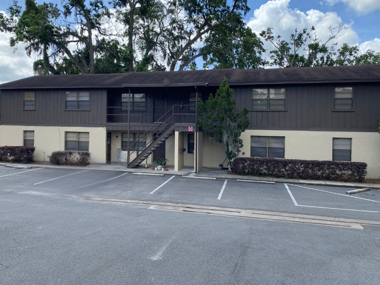 Lakeland Apartment: 1112 South Blvd