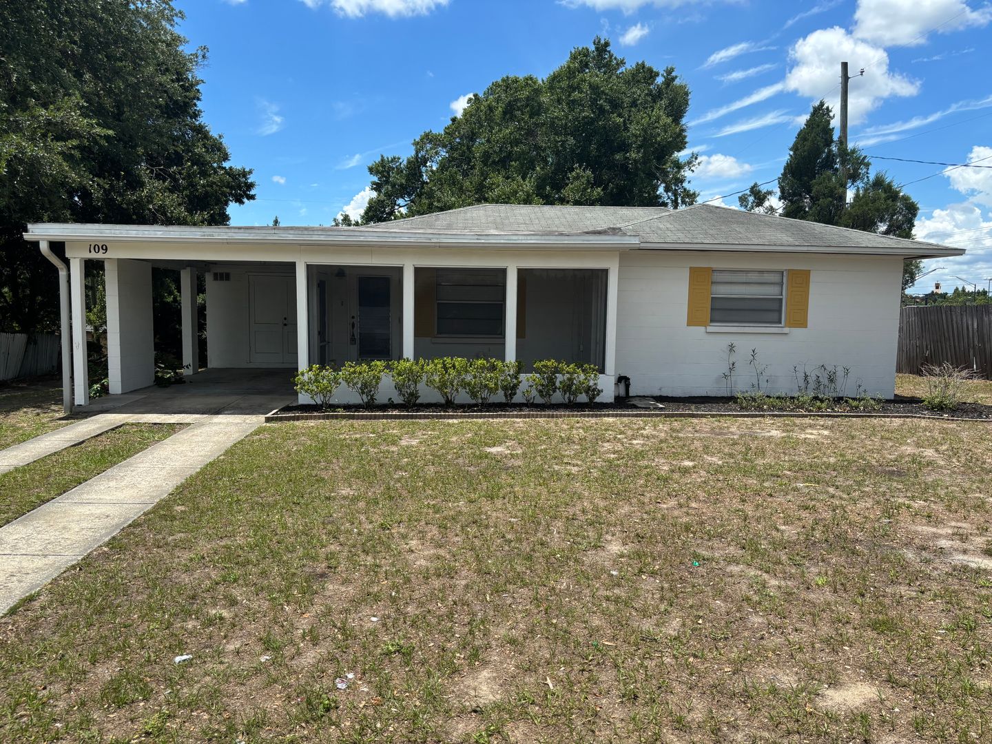 Lakeland House: 109 Eastway Dr.