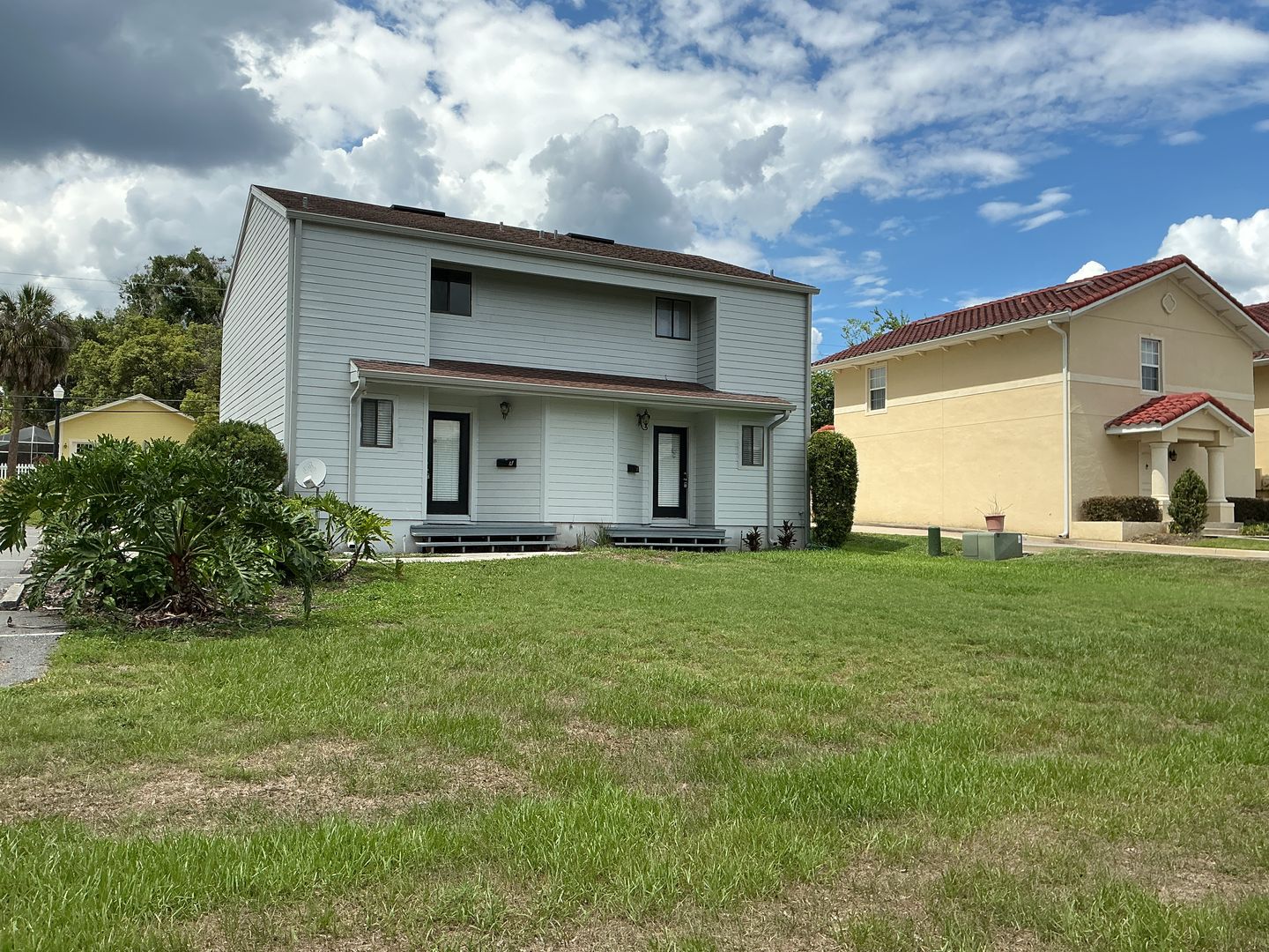 Lakeland Apartment: 411 E. Park St.