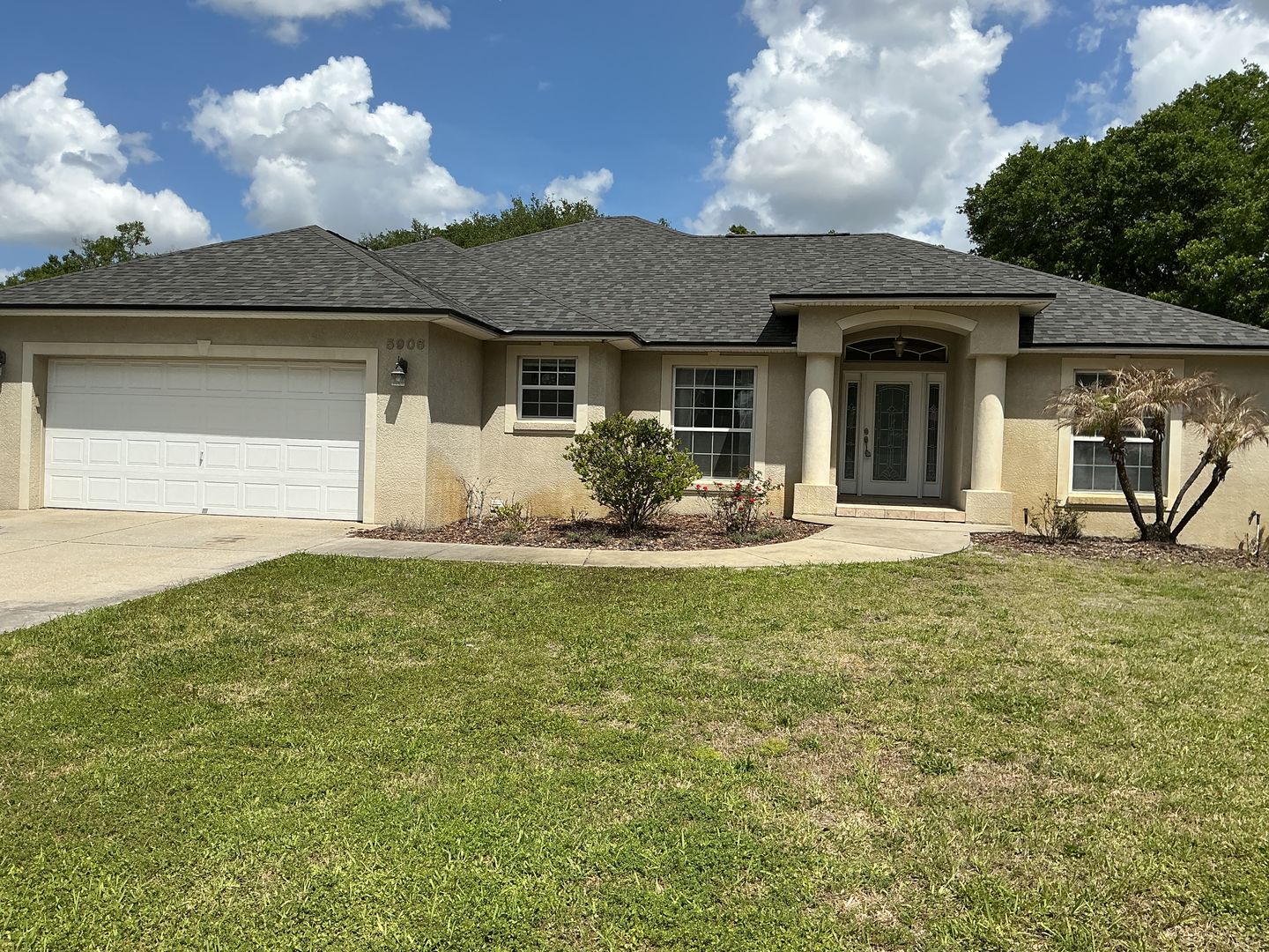 Lakeland House: 5906 Dubois Road