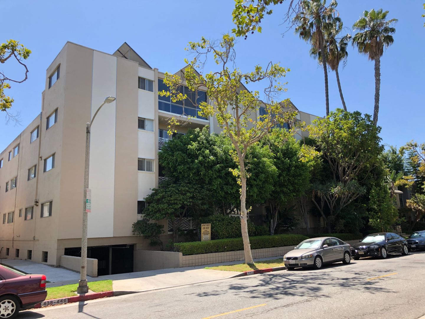 Beverly Hills Apartment: 442 So. Rexford Drive