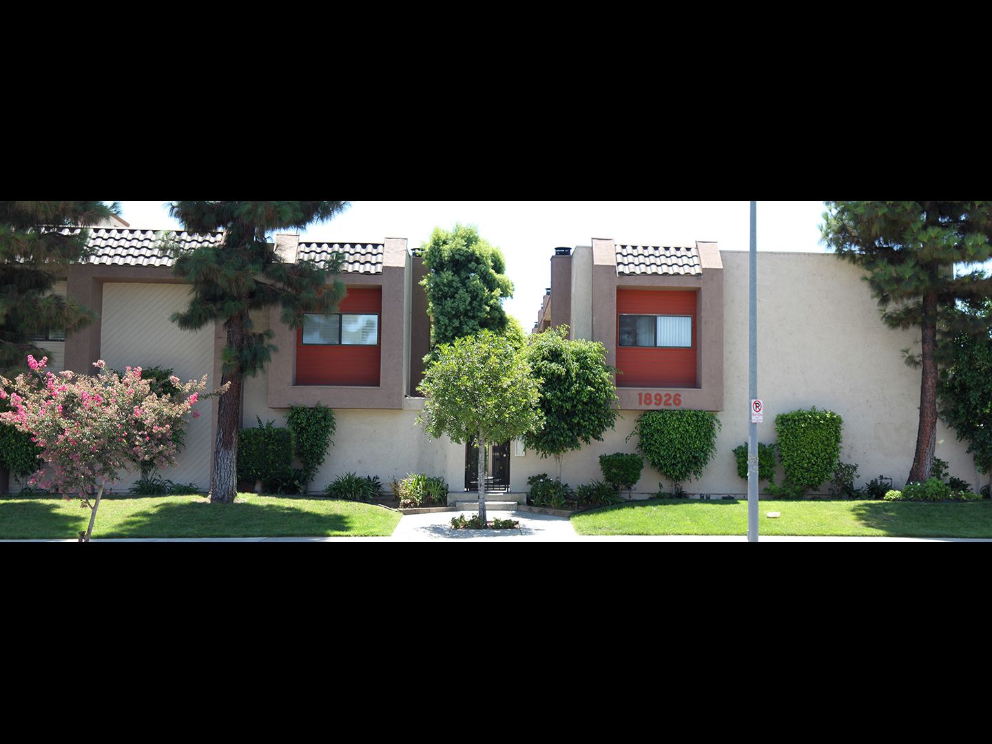 Reseda Apartment: 18926 Sherman Way