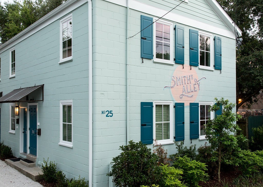 Charleston Apartment: 23-25 Line Street