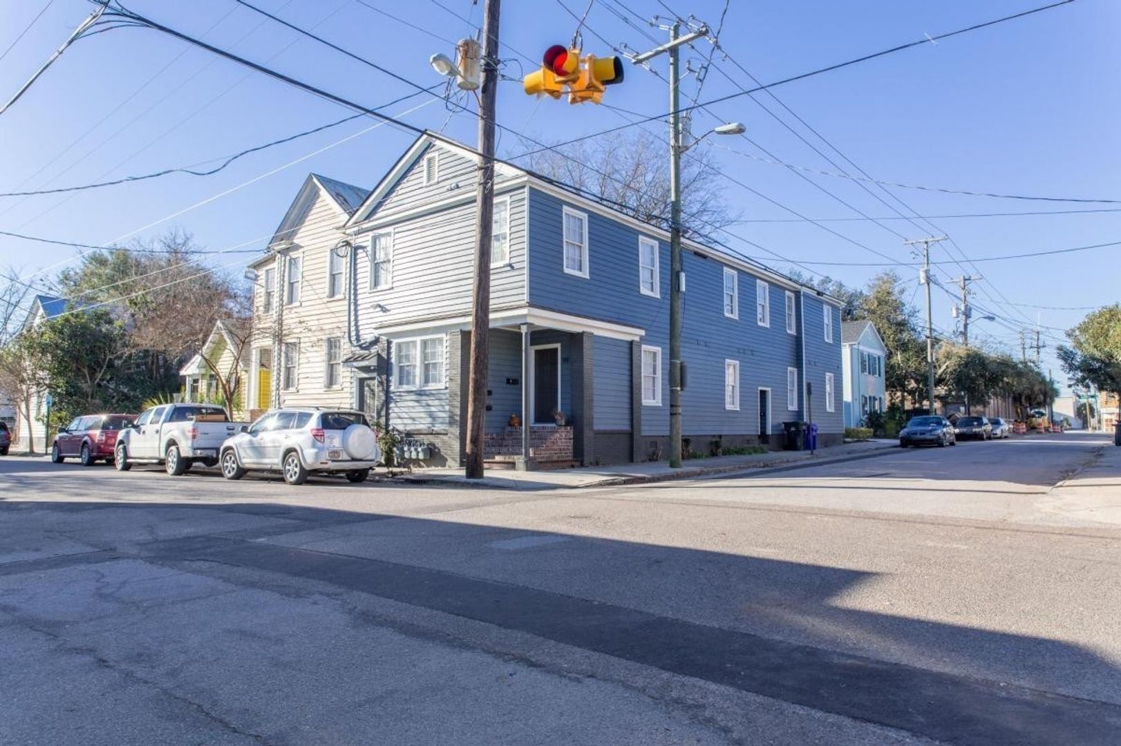 Charleston Apartment: 99 Nassau Street