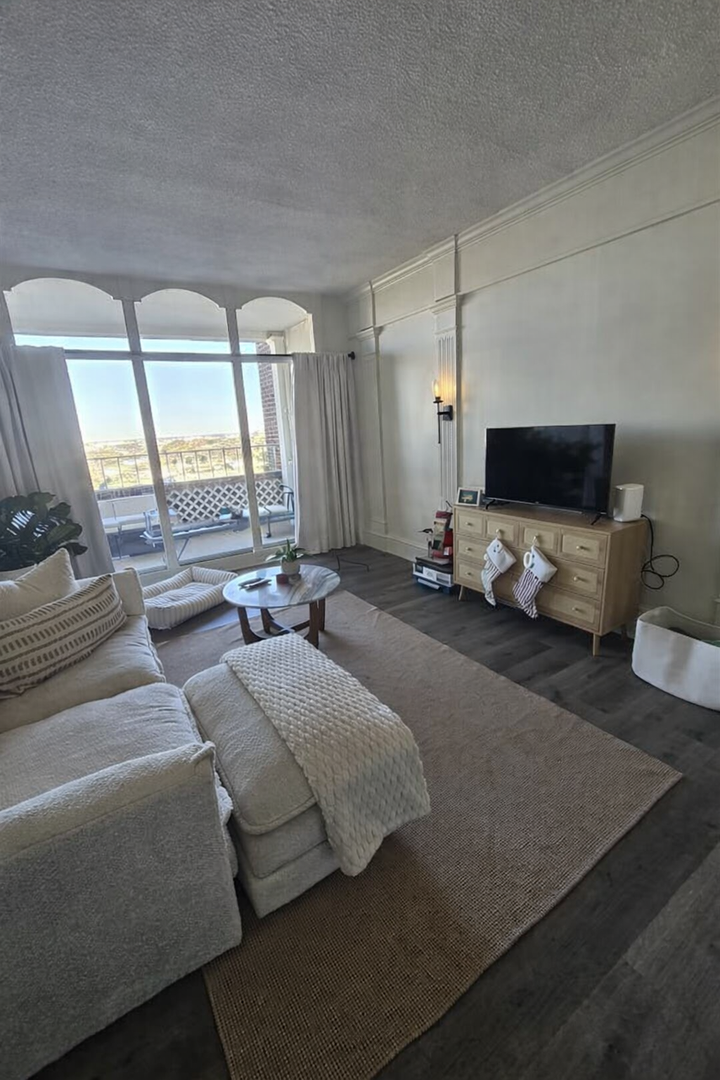 Charleston Apartment: 14 Lockwood Drive Unit 9A