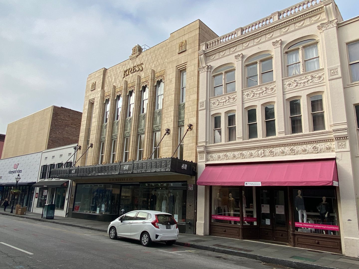 Charleston Apartment: 285 King Street