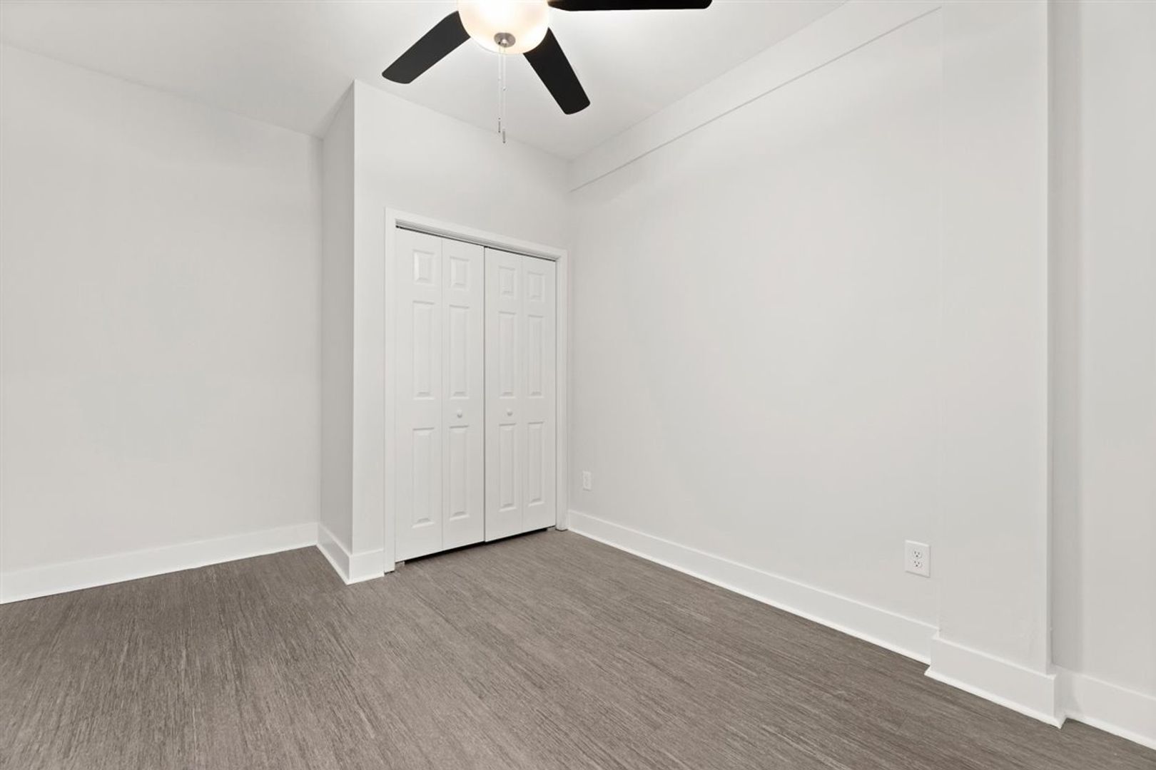 Charleston Apartment: 1000 King Street