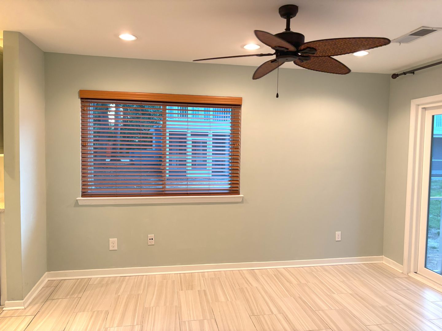 Mount Pleasant Townhome: 857 Liriope Lane