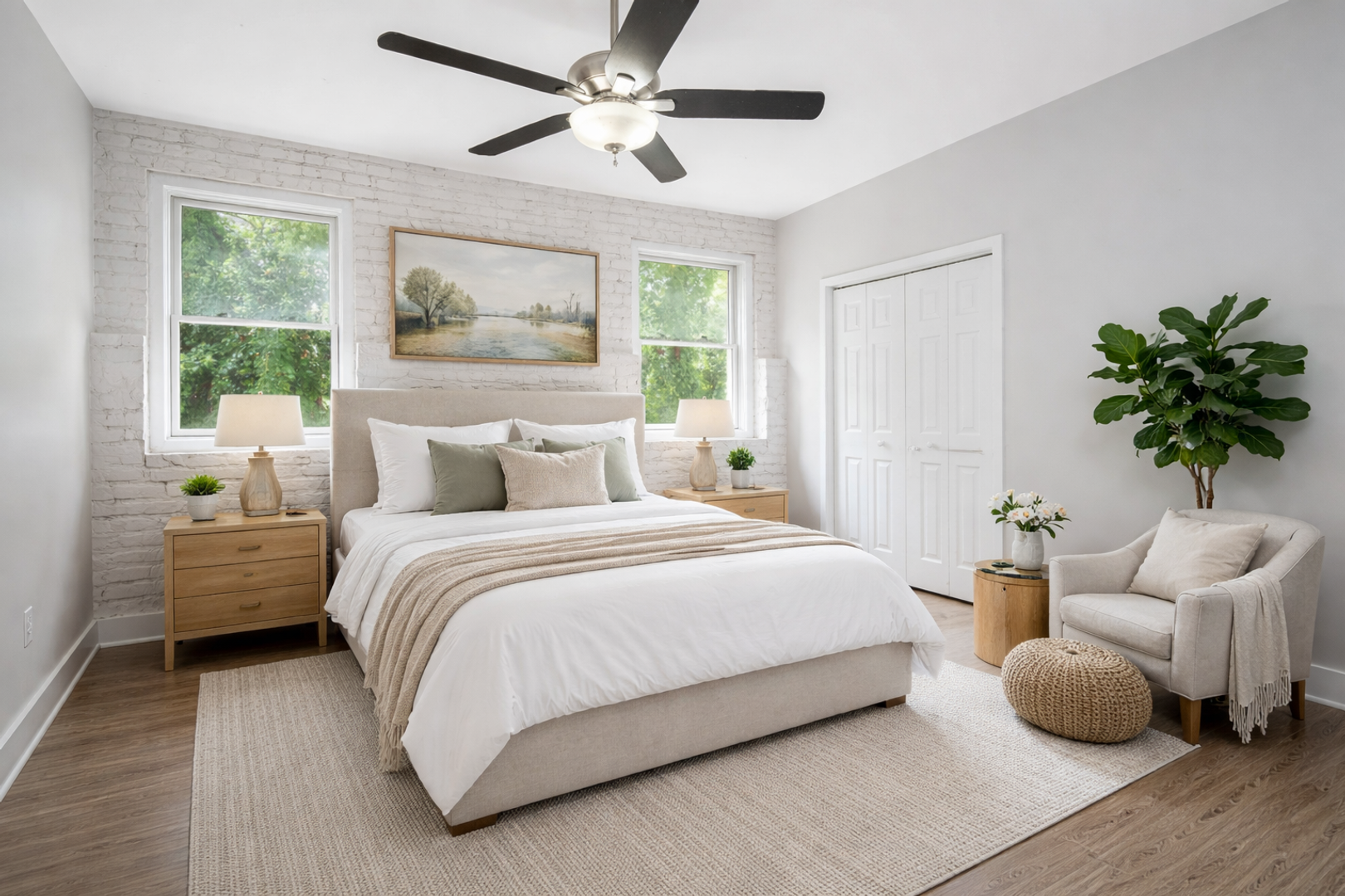 Charleston Apartment: 1000 King Street