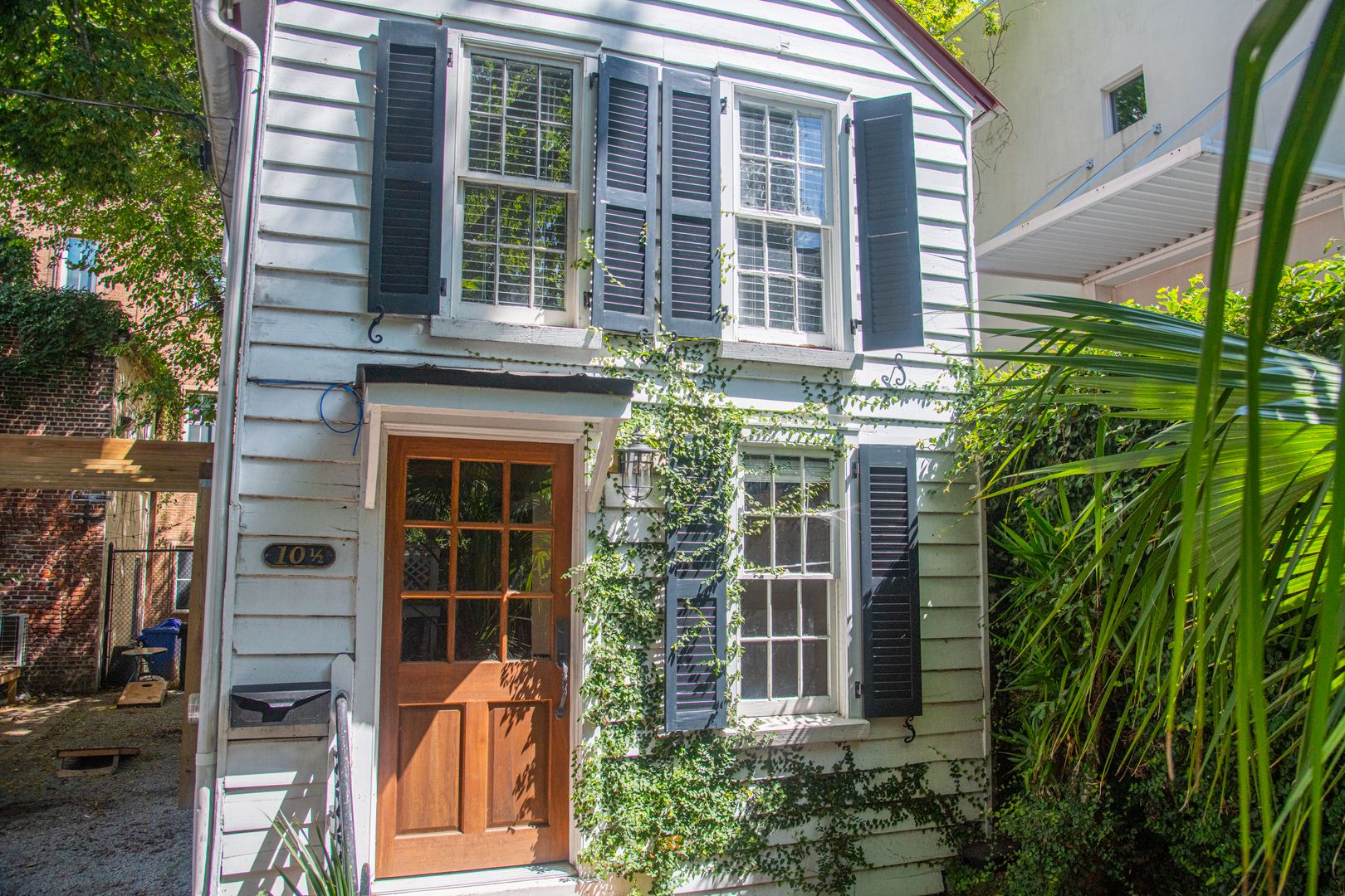 Charleston Apartment: 10, 10.5 and 12 Coming Street