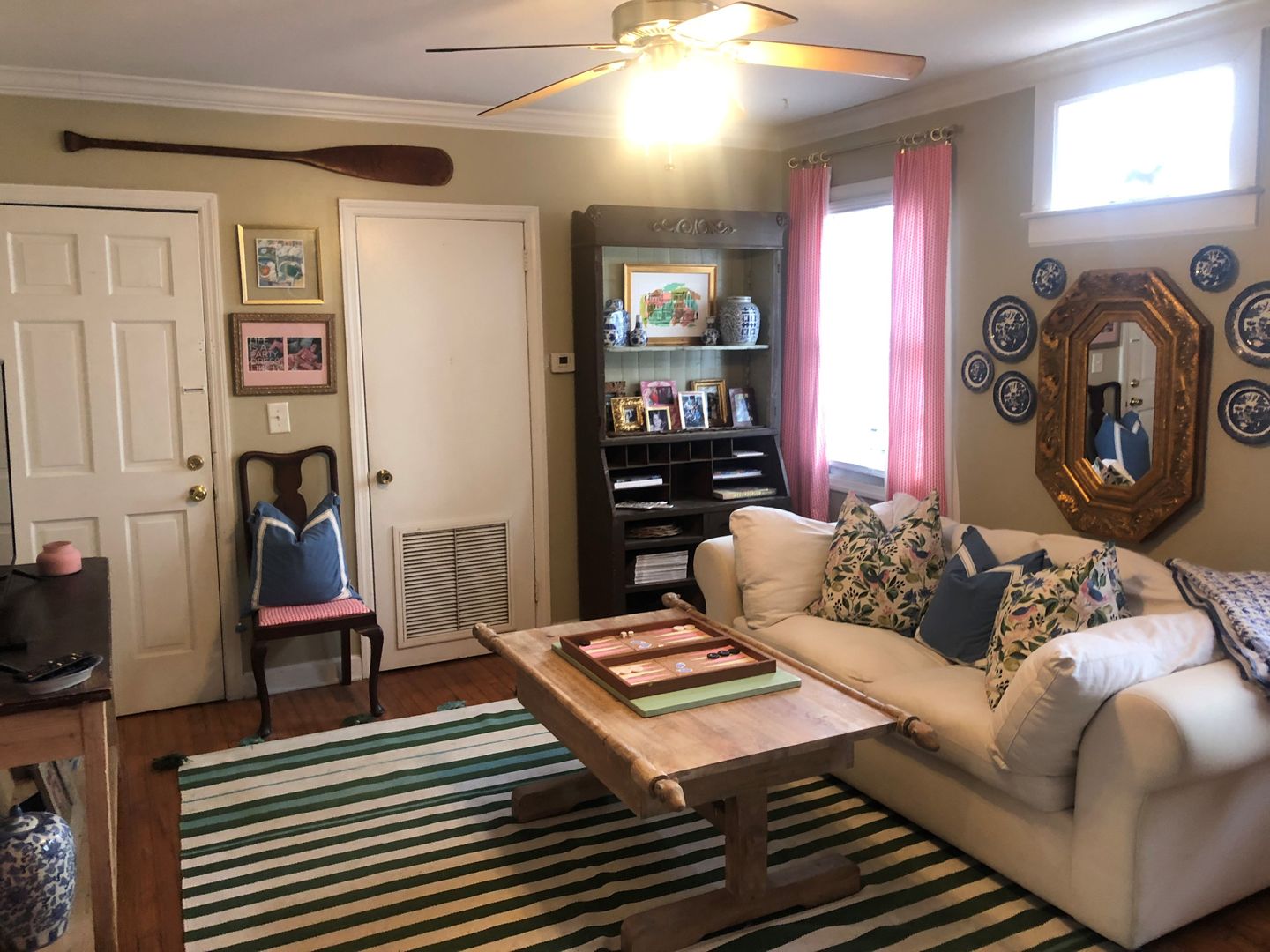 Charleston Apartment: 2 Savage Street