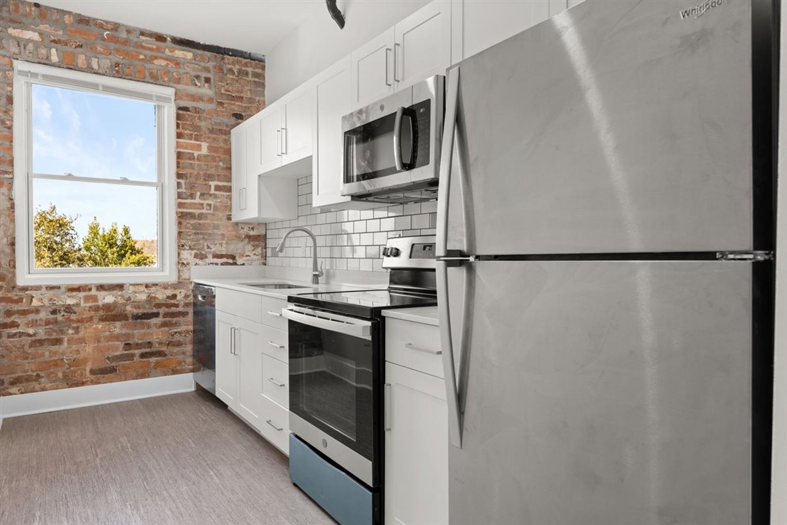 Charleston Apartment: 1000 King Street