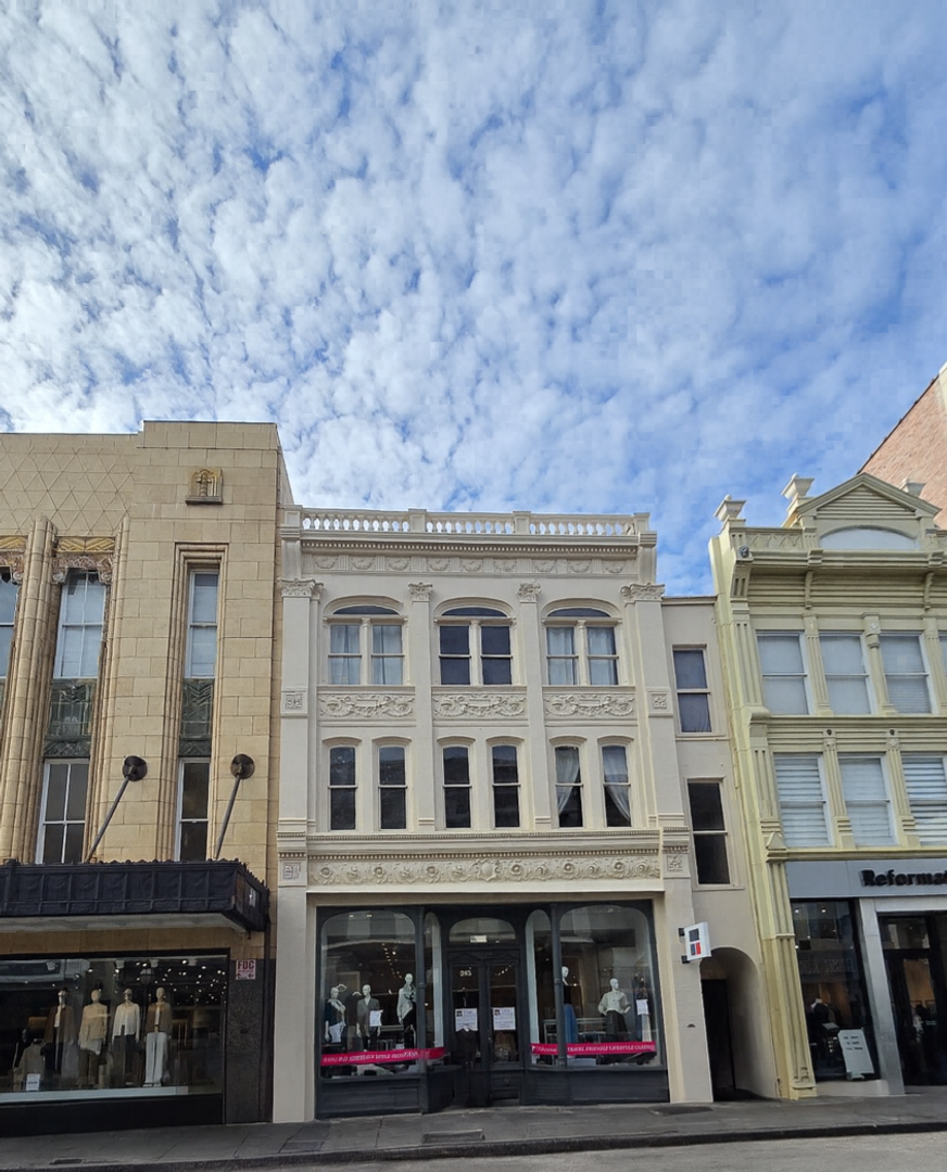 Charleston Apartment: 285 King Street