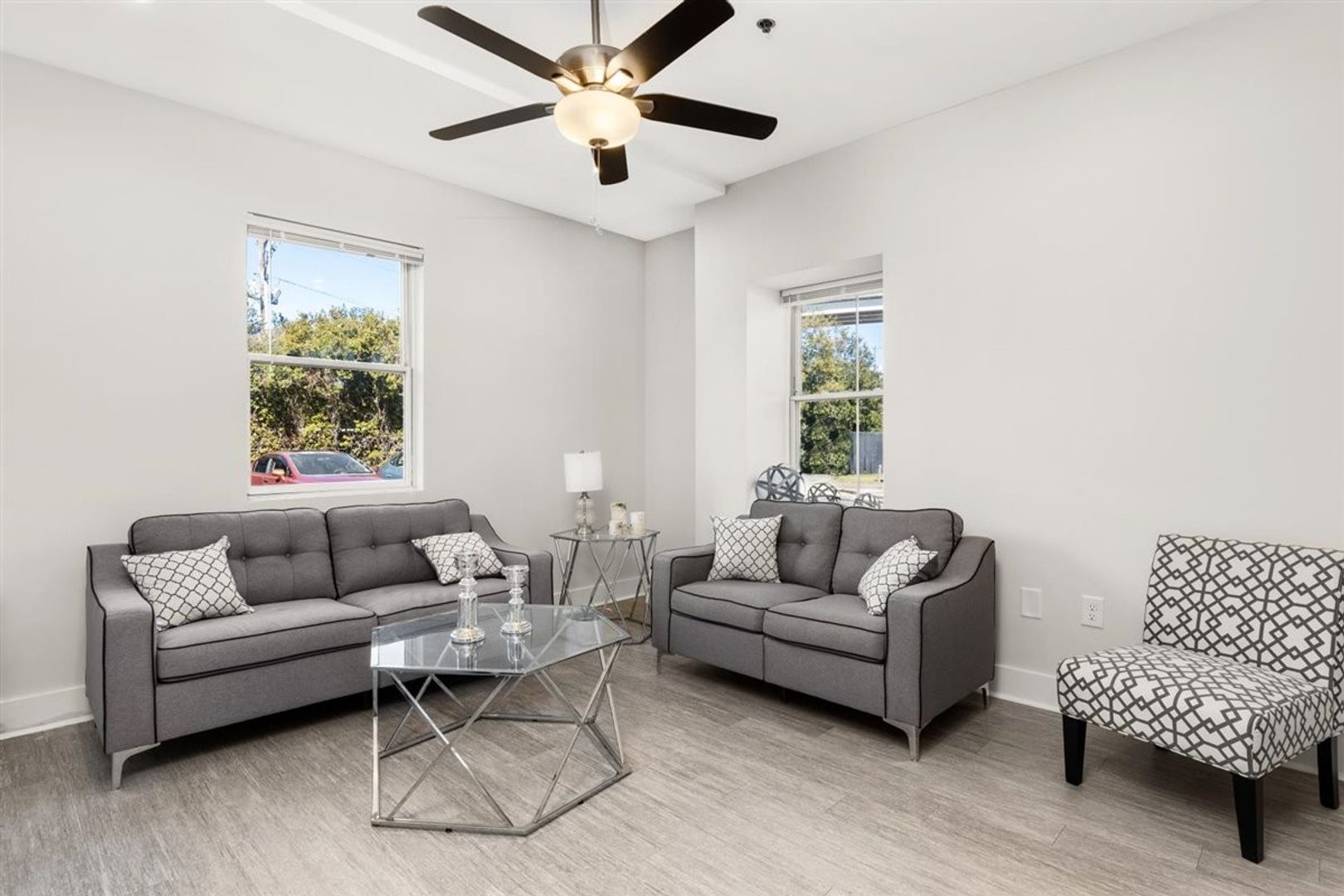 Charleston Apartment: 1000 King Street