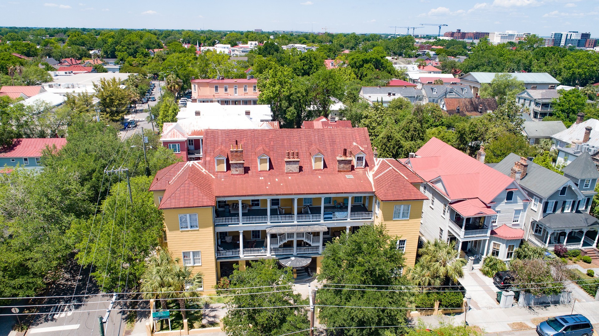 Charleston Apartment: 132 Smith Street