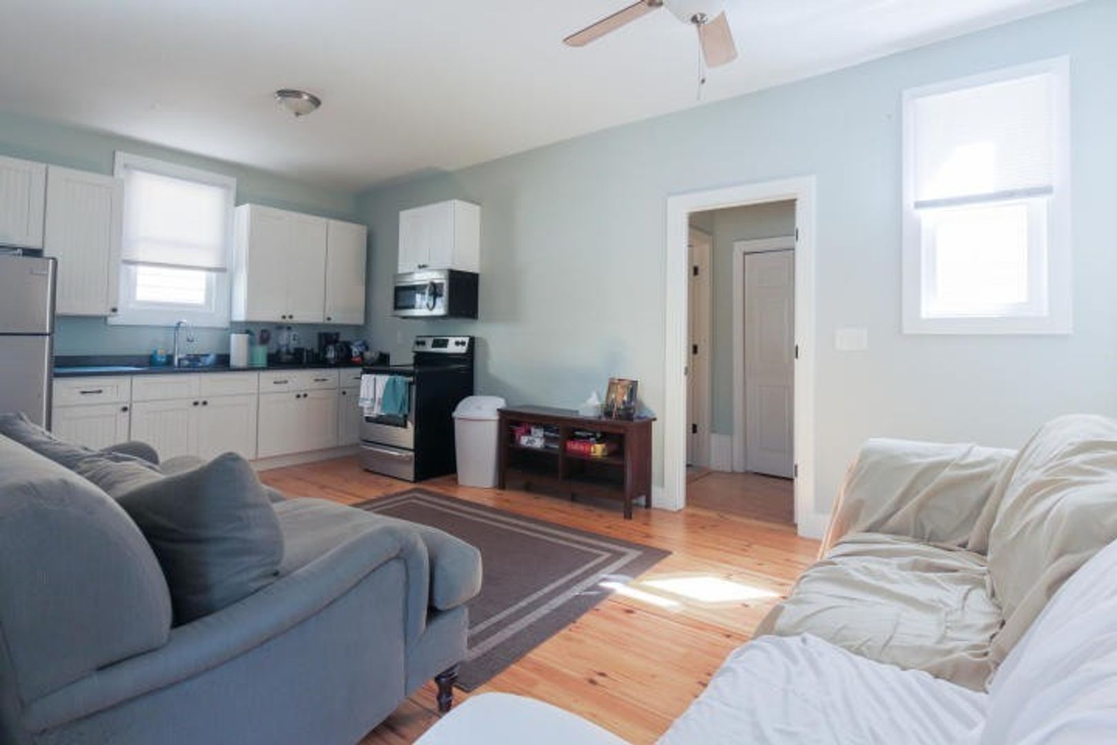 Charleston Apartment: 94 Morris Street