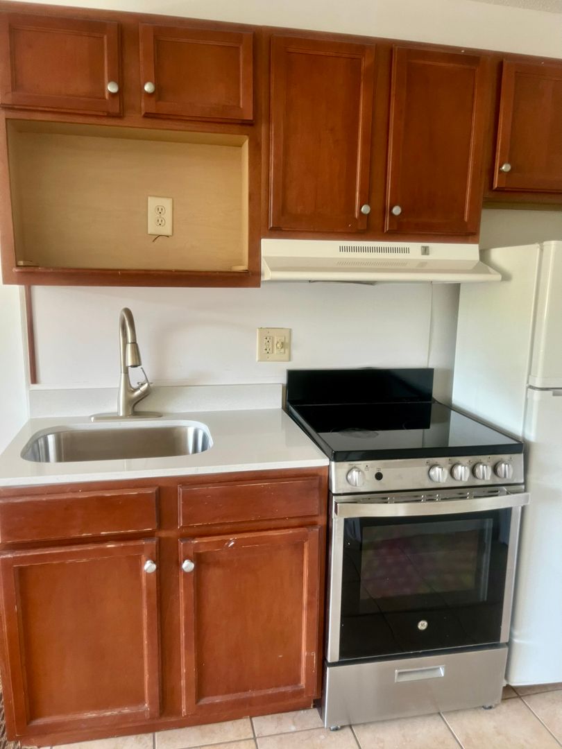 North Charleston Apartment: 7582 Stafford Road
