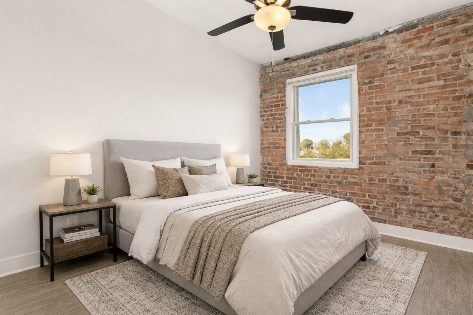 Charleston Apartment: 1000 King Street