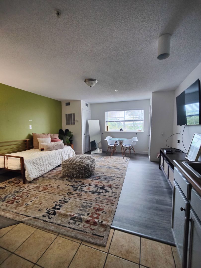 North Charleston Apartment: 7582 Stafford Road