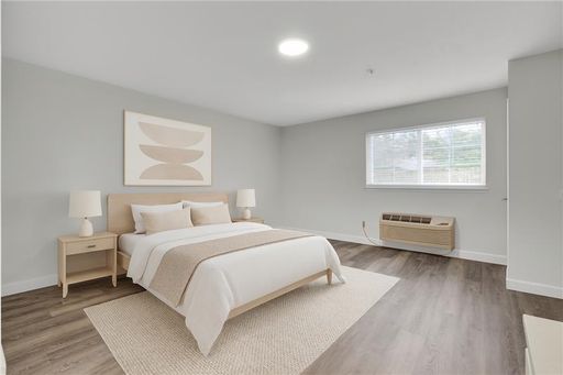 ✨ $500 MOVE-IN CONCESSION | Renovated Studio Apartment at Stafford Commons ✨ Available September 15th, 2026, or sooner! – photo 1