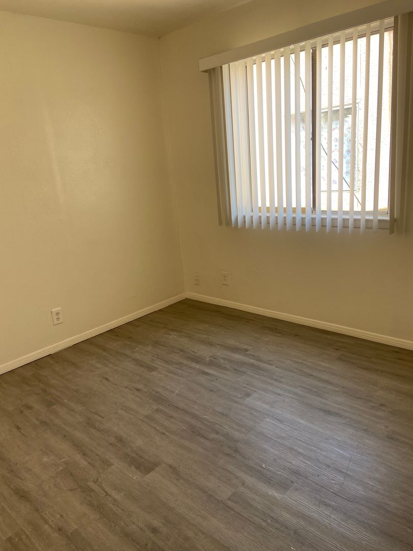 Albuquerque Apartment: 127 Tennessee SE
