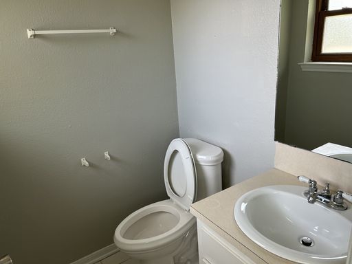 Listing photo thumbnail