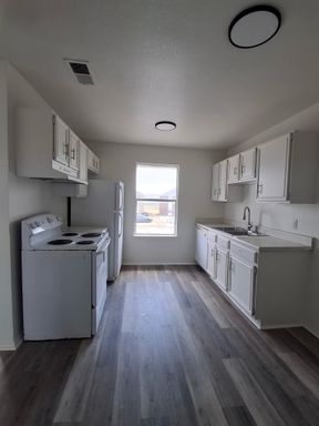 Listing photo thumbnail