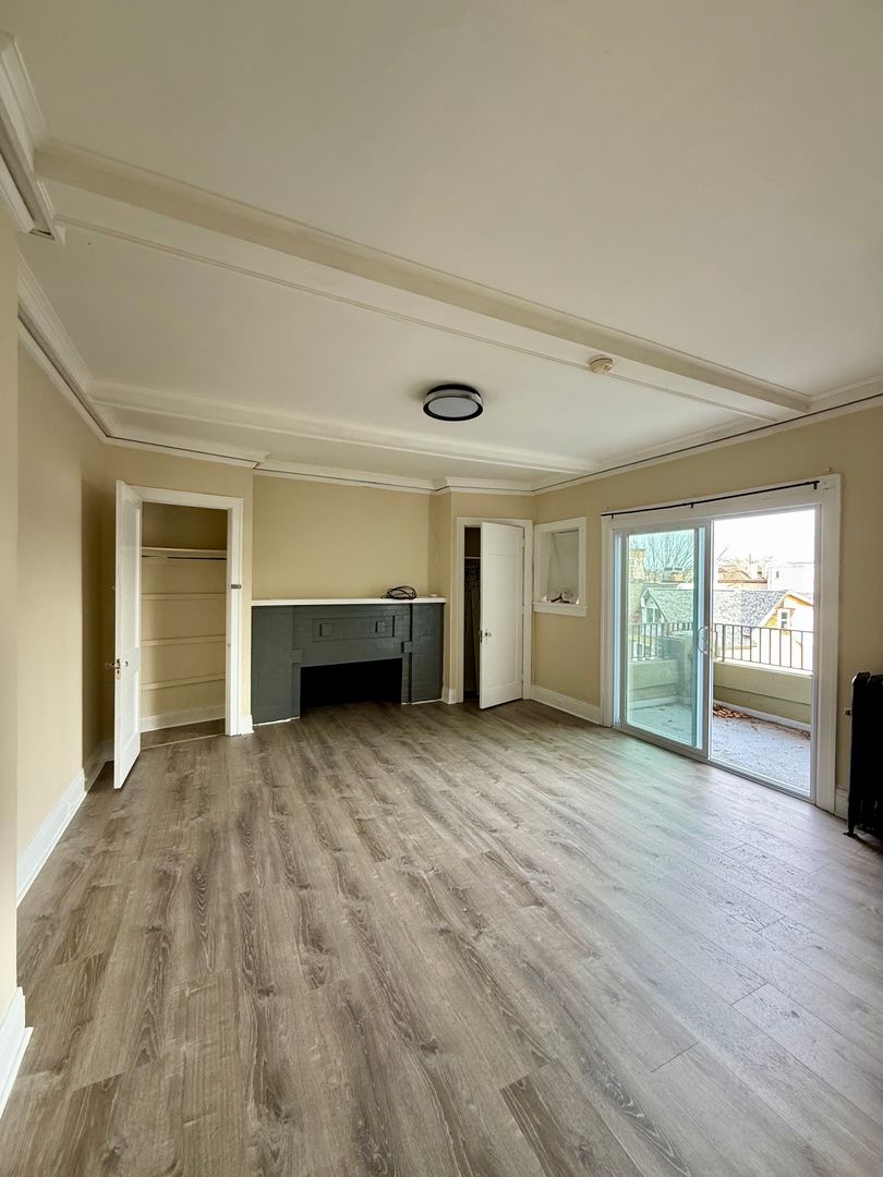 Pittsburgh Apartment: 270 Emerson Street