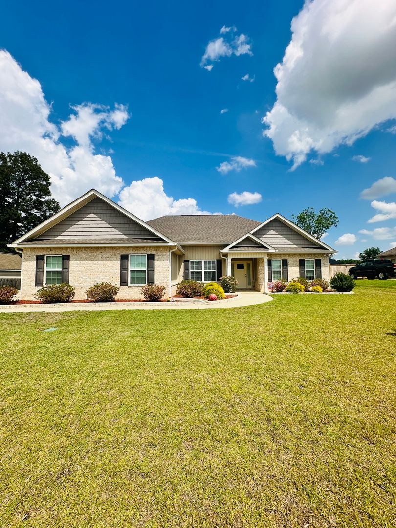 Byron House: 104 Chatham Court