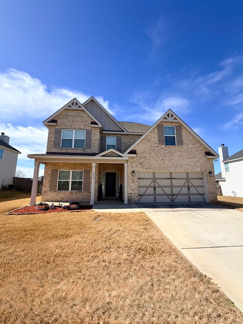 Kathleen House: 215 Shoshone Circle