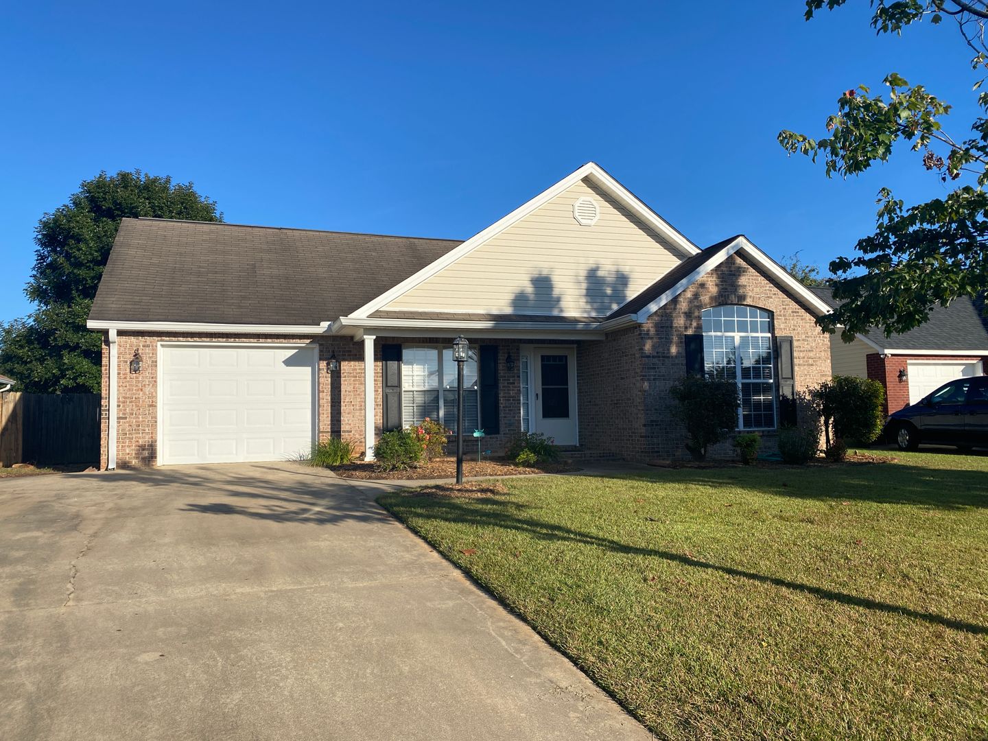 Warner Robins House: 221 Stirling Bridge Dr