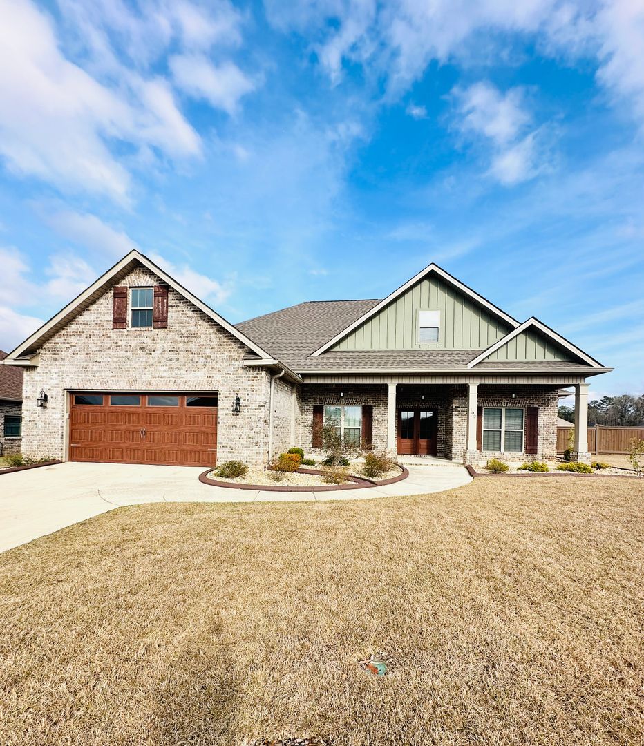 Bonaire House: 102 Twisted Laurel Lane