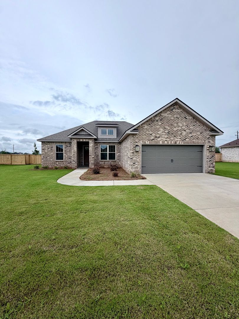 Perry House: 204 Farmland Circle