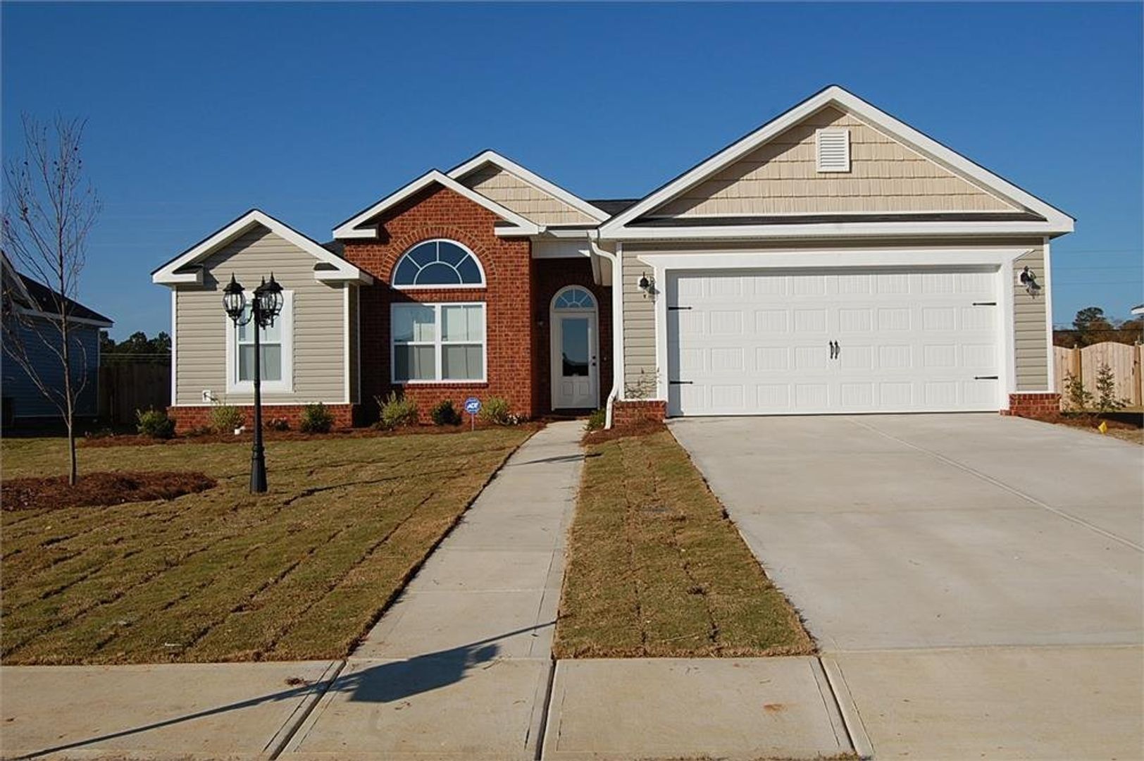 Bonaire House: 104 Piedmont Lane