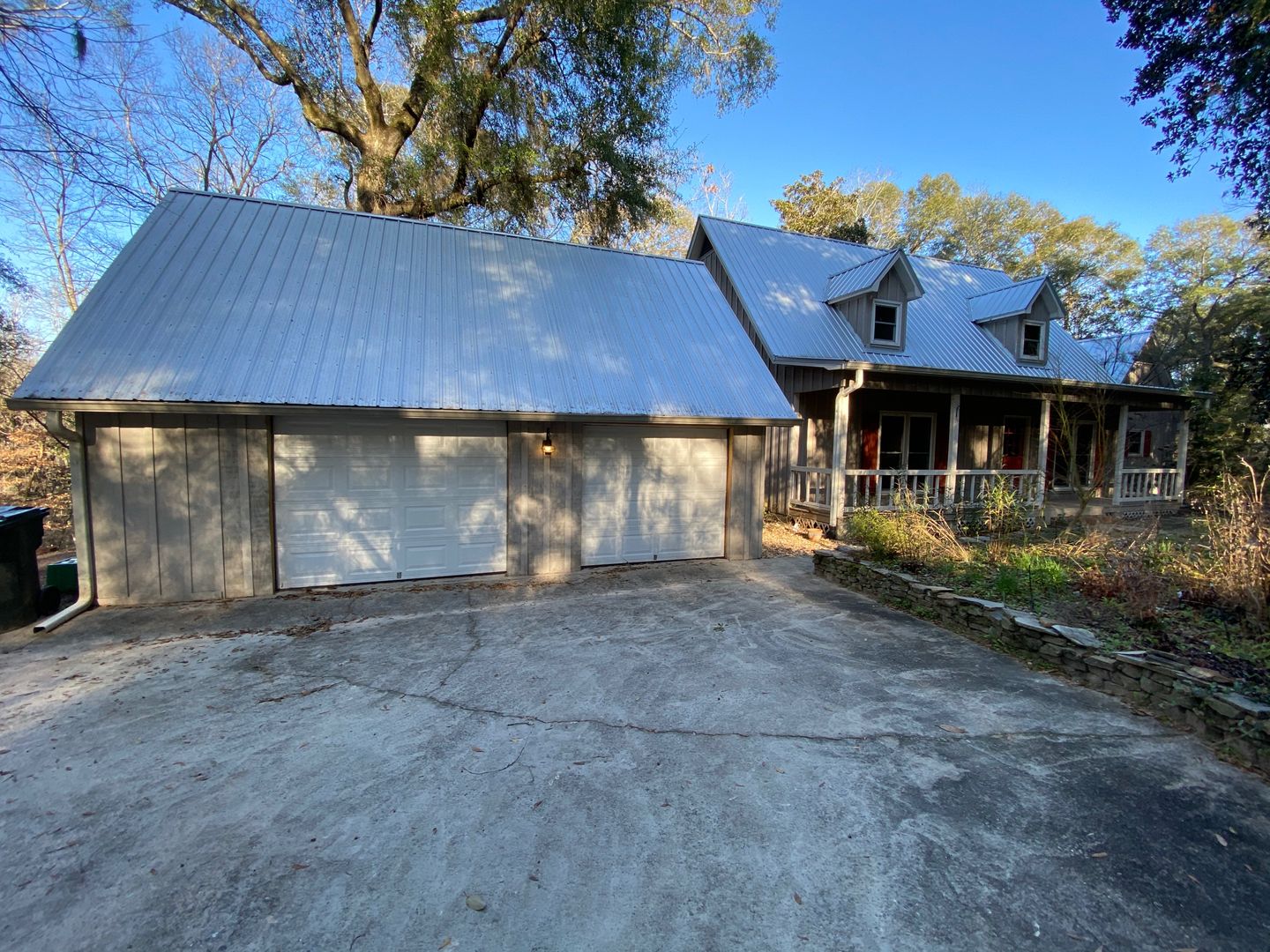 Perry House: 111 Woody Drive