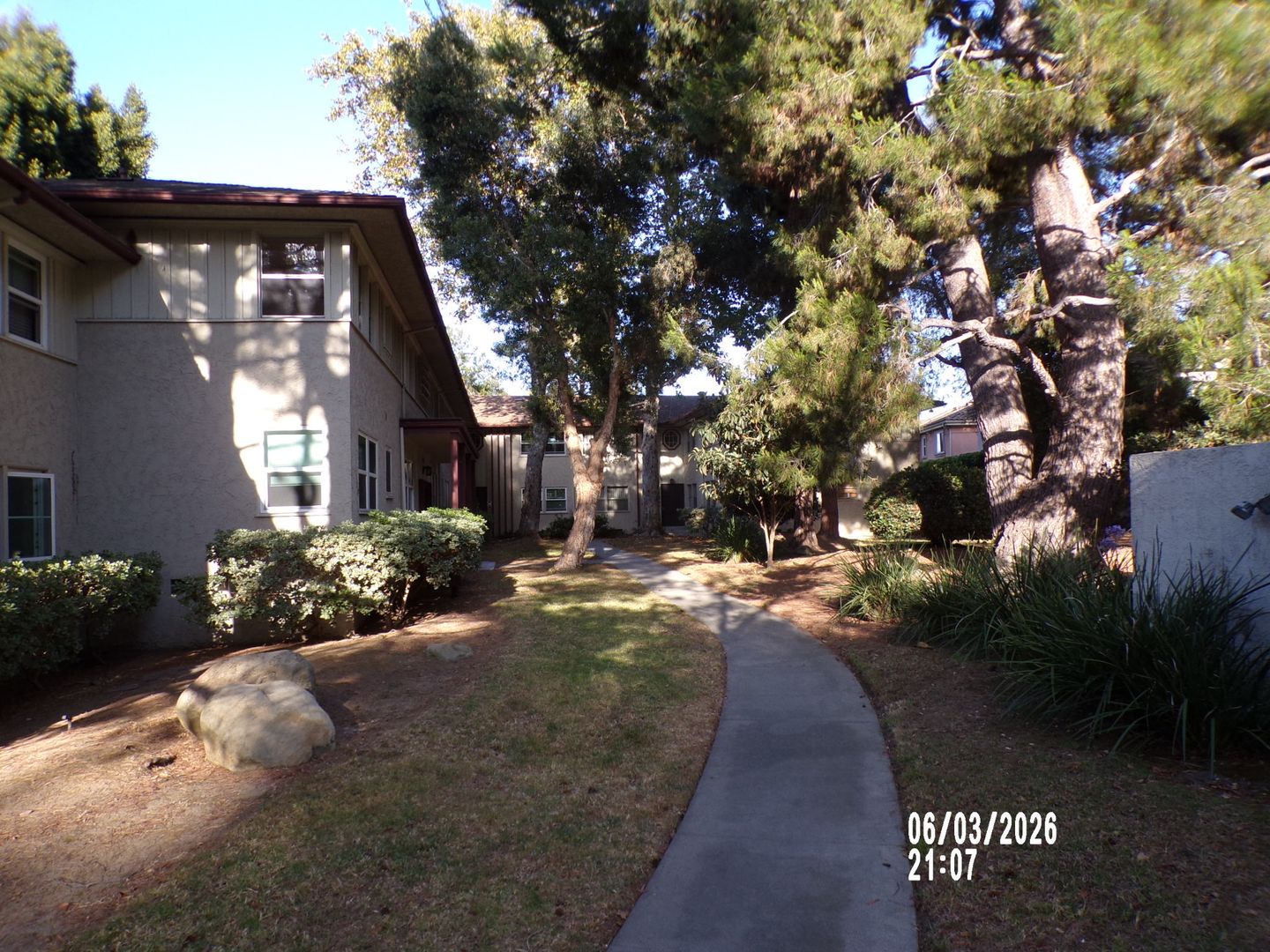 Los Angeles Condo: 5832 Bowcroft St #4