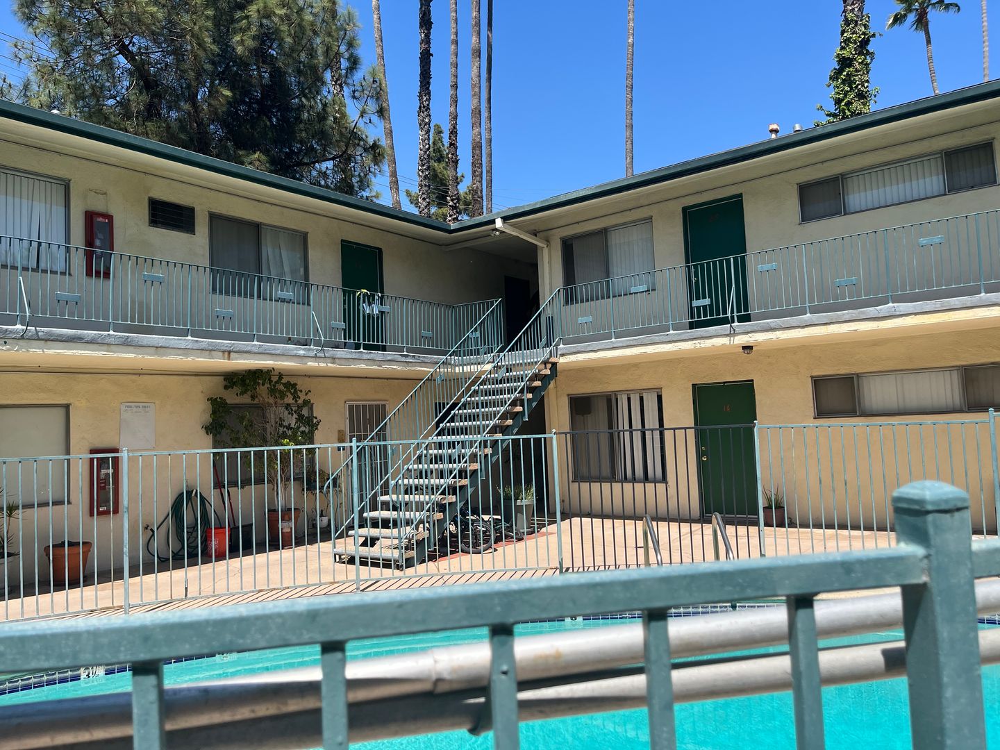 Canoga Park Apartment: 7555 Owensmouth
