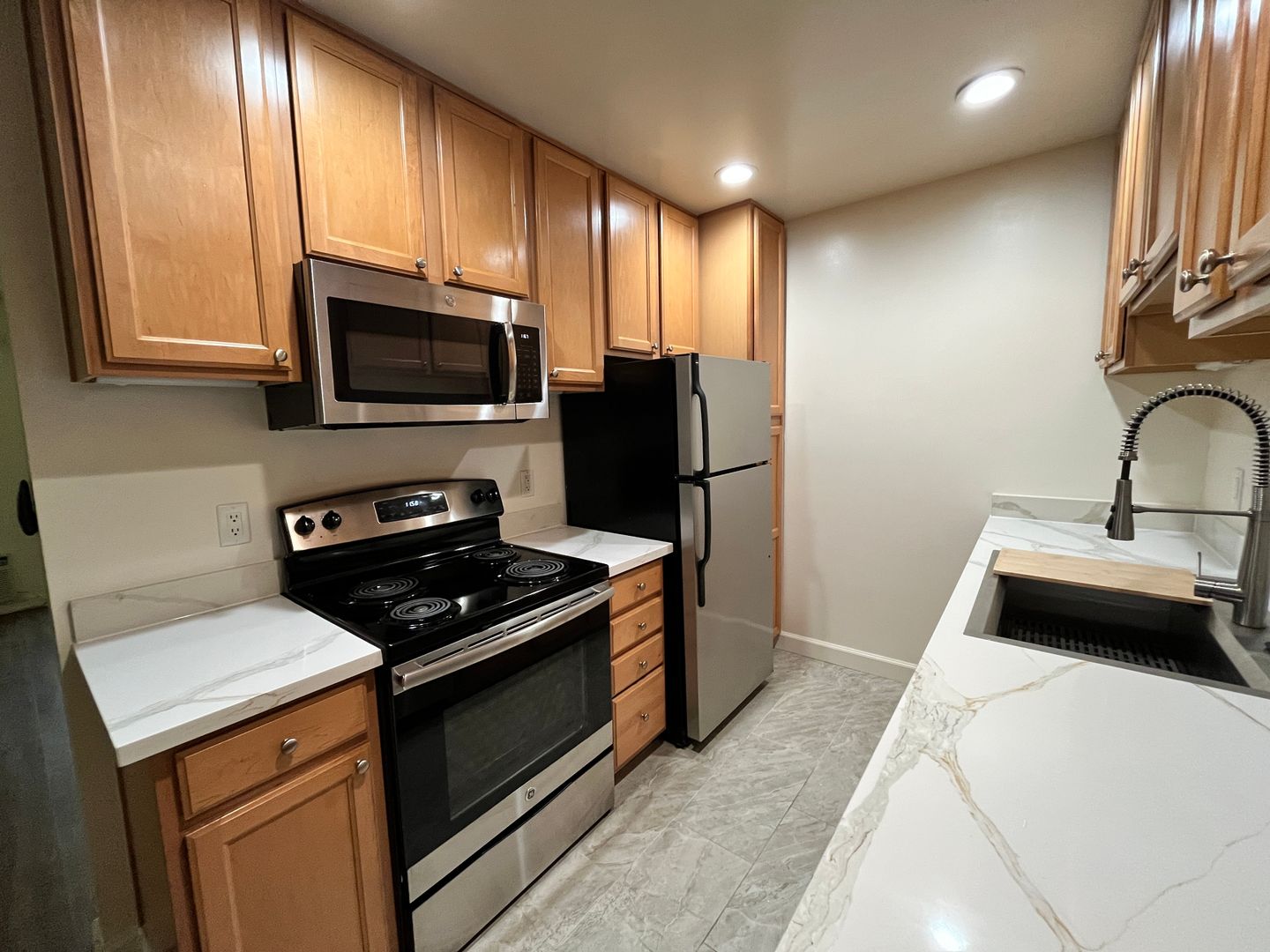 Pleasant Hill Apartment: 150 Cleaveland Road