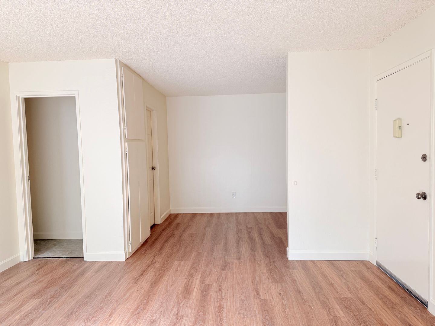 Pleasant Hill Apartment: 111 Cleaveland Road