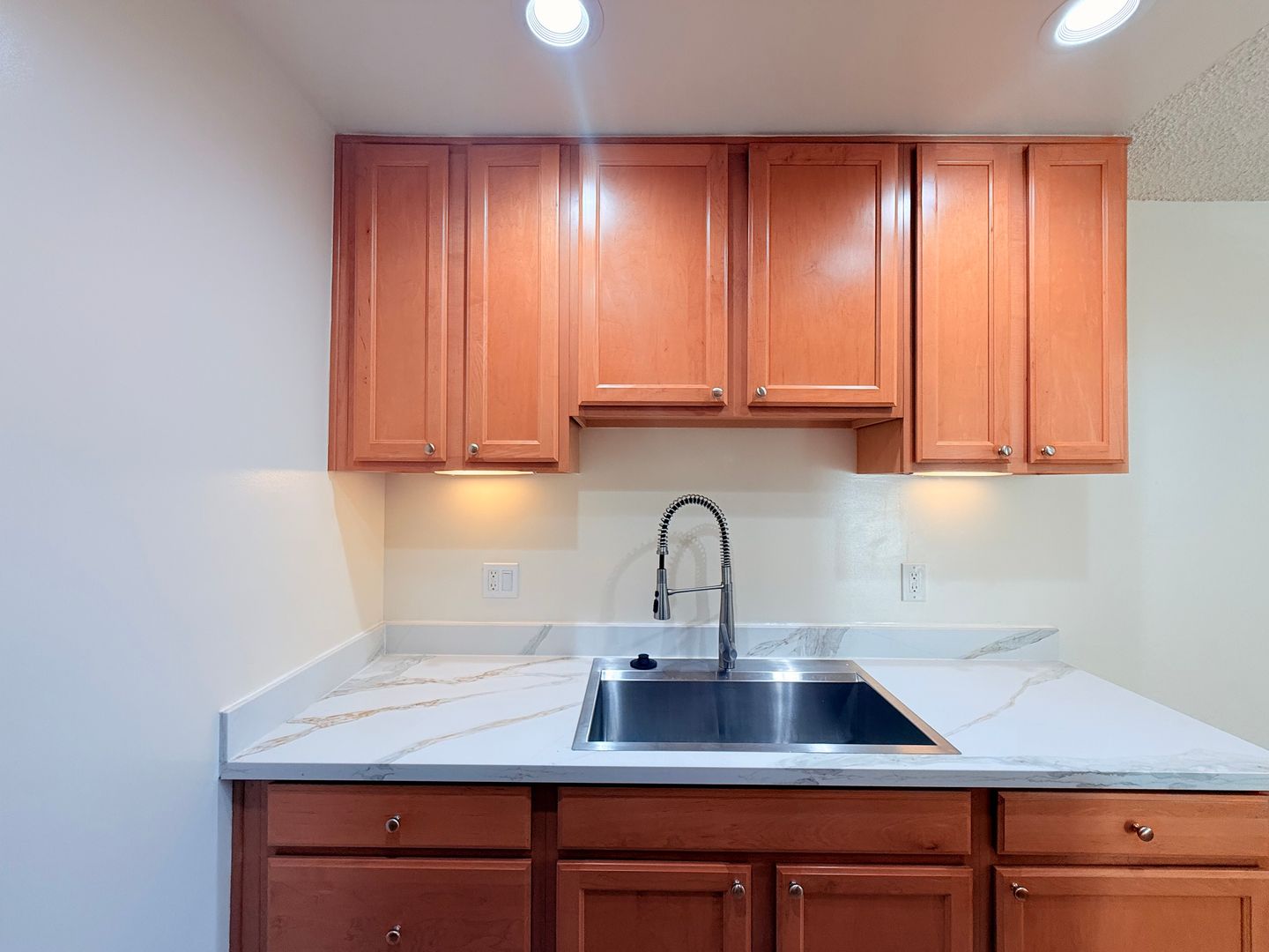 Pleasant Hill Apartment: 111 Cleaveland Road