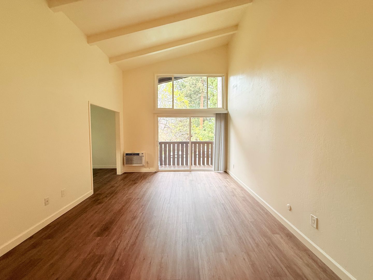 Pleasant Hill Apartment: 111 Cleaveland Road