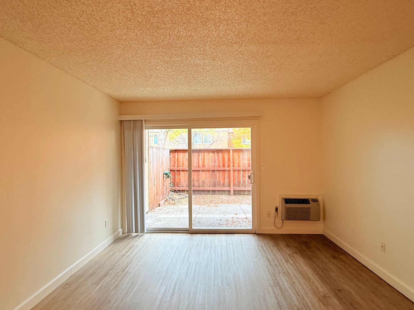 Pleasant Hill Apartment: 111 Cleaveland Road