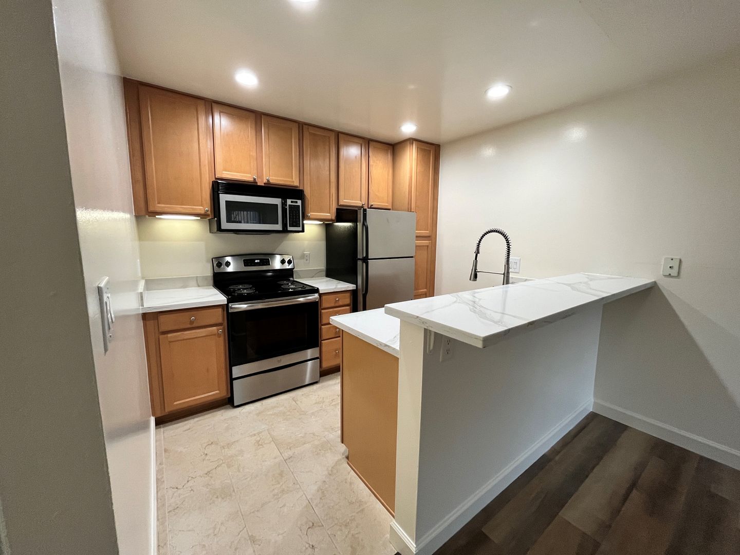 Pleasant Hill Apartment: 150 Cleaveland Road