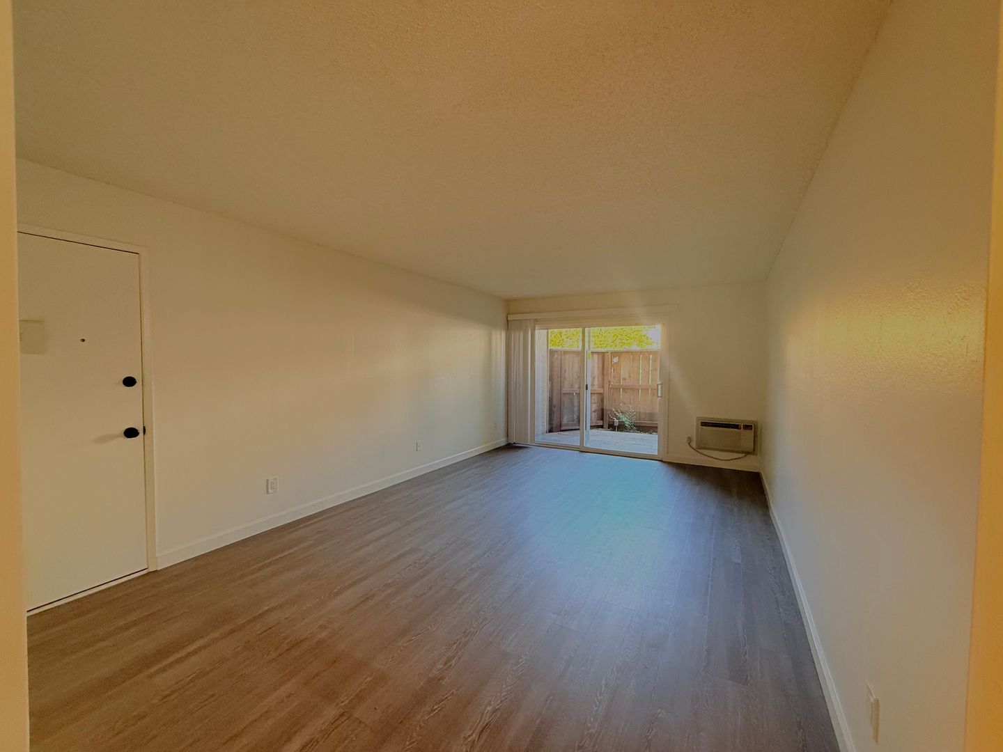 Pleasant Hill Apartment: 111 Cleaveland Road